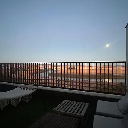 Con Terraza Y Vistas Al Mar Holiday home *